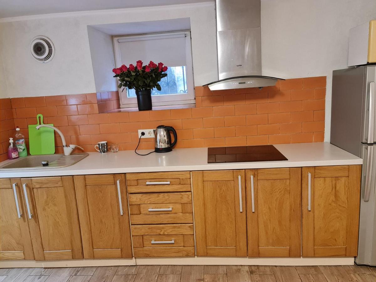 Apartamento Студіо На Кoновальця Leópolis Exterior foto